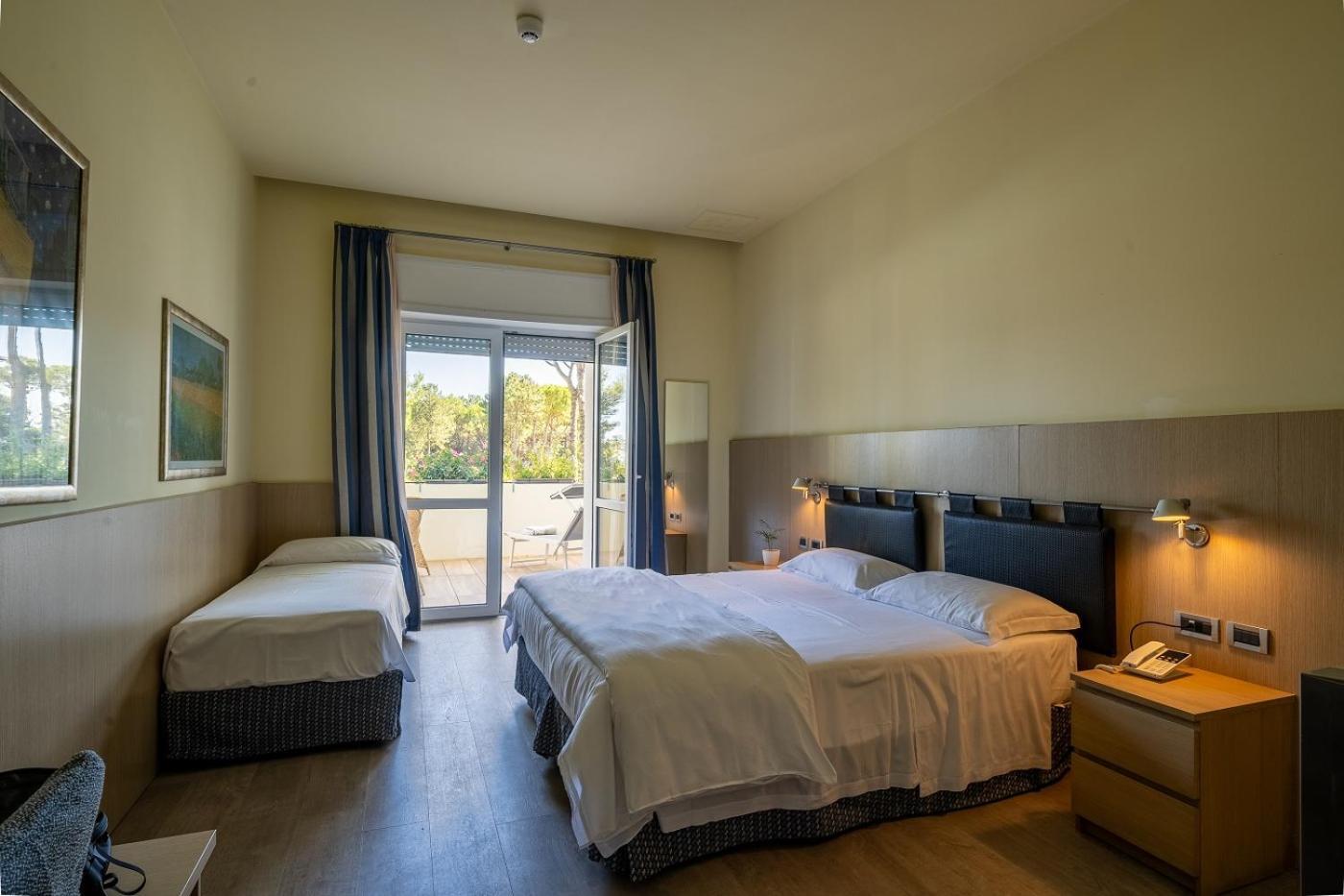 Il Tridente Hotel Μπιμπιόνε Εξωτερικό φωτογραφία