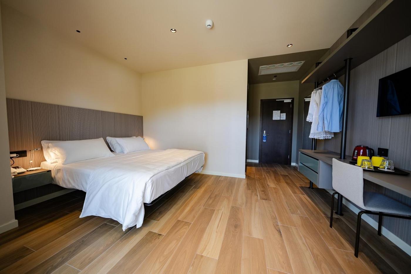 Il Tridente Hotel Μπιμπιόνε Εξωτερικό φωτογραφία