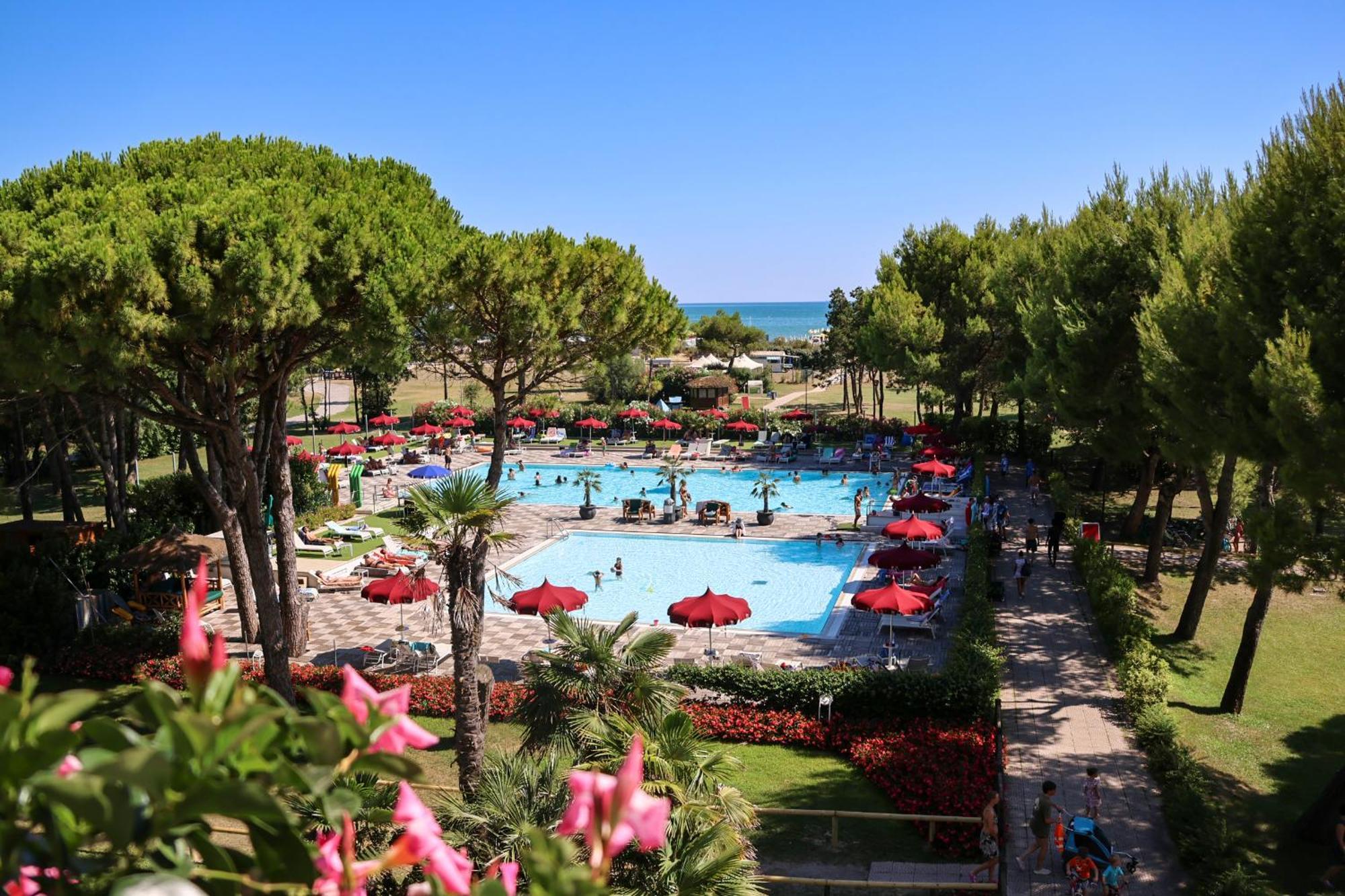 Il Tridente Hotel Μπιμπιόνε Εξωτερικό φωτογραφία