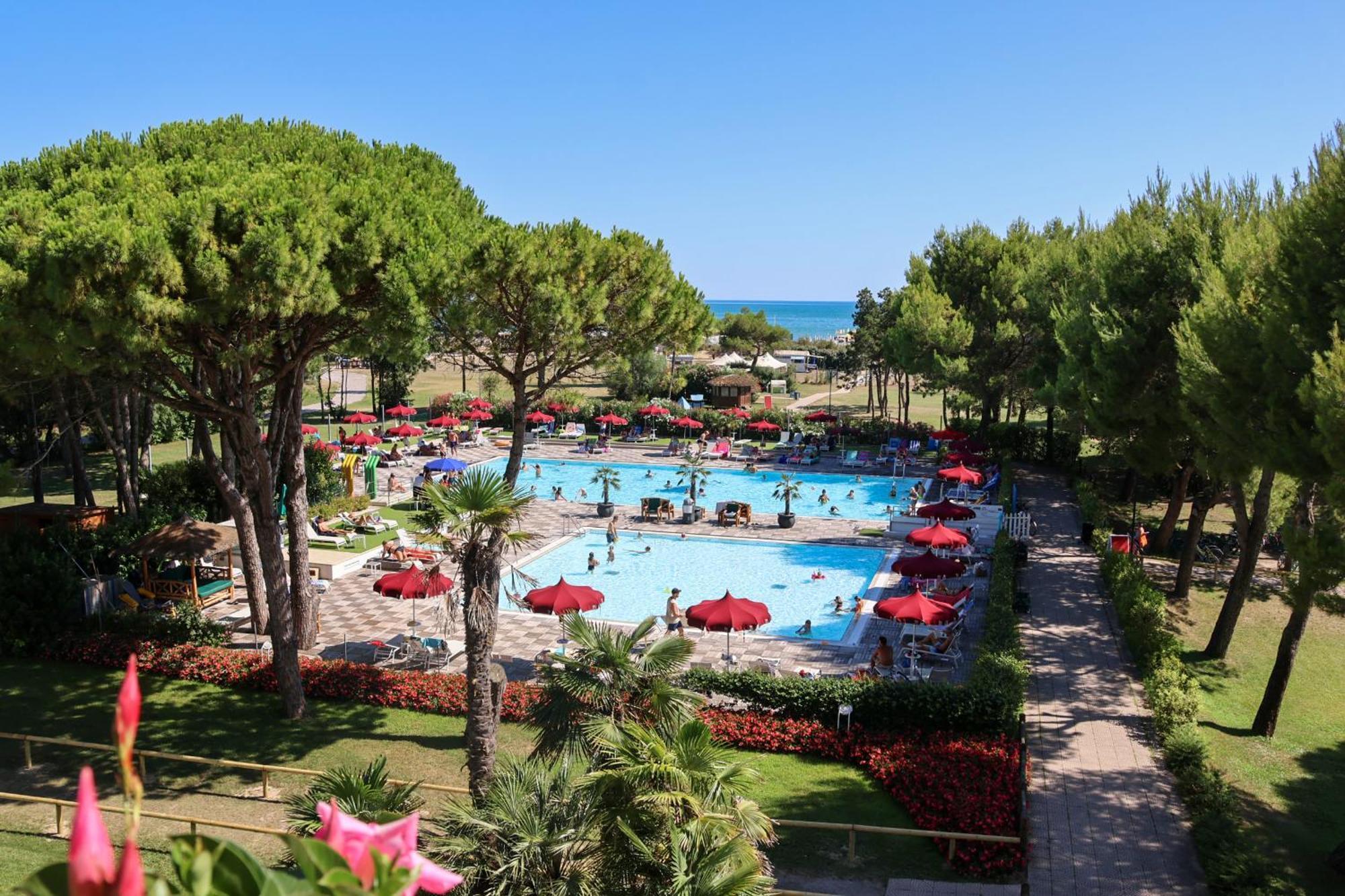 Il Tridente Hotel Μπιμπιόνε Εξωτερικό φωτογραφία