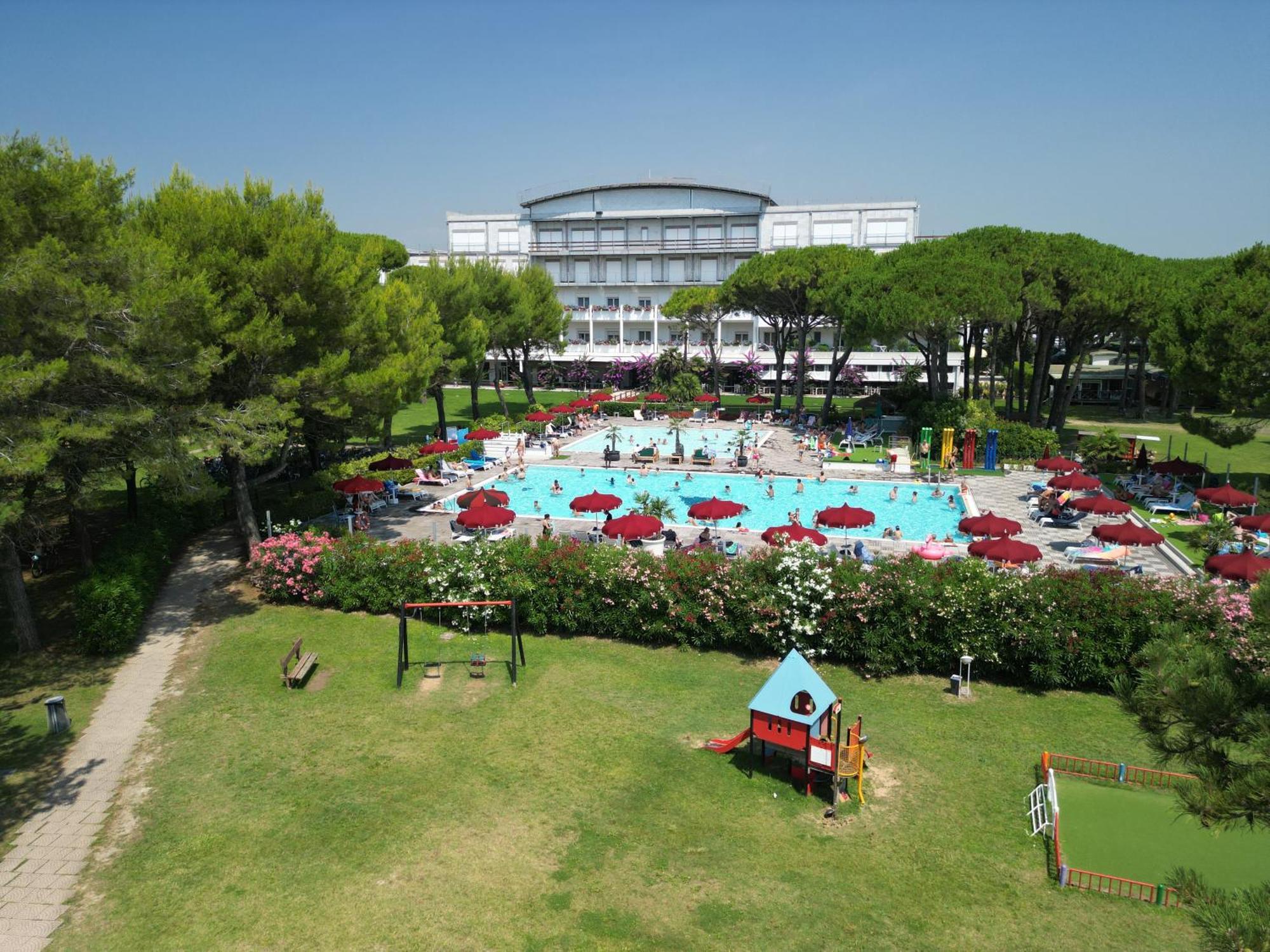 Il Tridente Hotel Μπιμπιόνε Εξωτερικό φωτογραφία